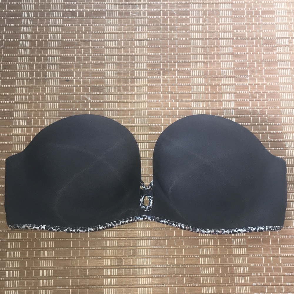 VS Bombshell strapless bra